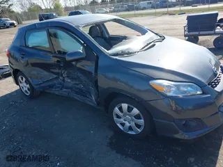 2010 Toyota Matrix with VIN 2T1KU4EE6AC385760, listed as a IAAI auction lot 41929939 with 209,599 mi miles. Bid and sale history available at carsss.com. Image 1.