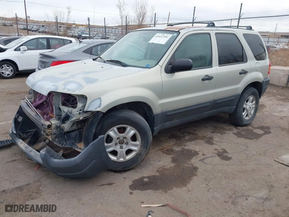 2003 Ford Escape XLT Popular 2 with VIN 1FMYU93183KB80977, listed as a IAAI auction lot 41657209 with 1 mi miles. Bid and sale history available at carsss.com. Image 2.