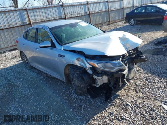 2019 Kia Optima LX with VIN 5XXGT4L35KG359896, listed as a IAAI auction lot 41849243 with 140,975 mi miles. Bid and sale history available at carsss.com. Image 1.