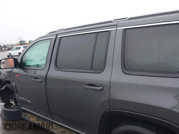2022 Jeep Wagoneer Series III with VIN 1C4SJVDT3NS142233, listed as a IAAI auction lot 41477654 with 74,170 mi miles and . Bid and sale history available at DreamBid. Image 14.