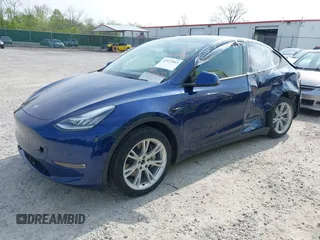 2022 Tesla Model Y Long Range z VIN 7SAYGDEE3NF455544, wystawiony jako IAAI lot #42123963 z przebiegiem 23 882 mil mil oraz . Historia ofert i sprzedaży dostępna na DreamBid. Obrazek 17.