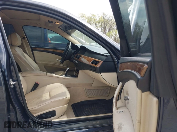 2010 BMW 5 Series 528i with VIN WBANU5C53AC129295, listed as a IAAI auction lot 42004350 with 183,252 mi miles and . Bid and sale history available at carsss.com. Image 5.