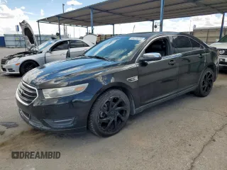 2013 Ford Taurus Limited z VIN 1FAHP2F80DG174774, wystawiony jako Copart lot #63270255 z przebiegiem 215 955 mil mil oraz Czysty tytuł • Clean title. Historia ofert i sprzedaży dostępna na DreamBid. Obrazek 1.