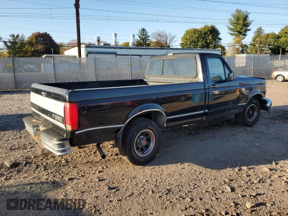 1992 Ford F-150 with VIN 1FTDF15Y9NLA29099, listed as a Copart auction lot 76238474 with 235,130 mi miles and Salvage Title. Bid and sale history available at carsss.com. Image 3.