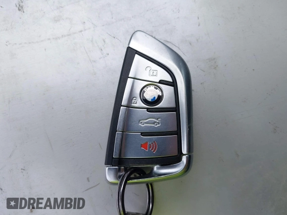 2018 BMW 5 Series M550i xDrive with VIN WBAJB9C55JB035694, listed as a IAAI auction lot 42122730 with 61,561 mi miles and . Bid and sale history available at DreamBid. Image 11.