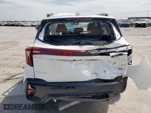 2024 Kia Seltos SX z VIN KNDETCA77R7492881, wystawiony jako Copart lot #56945705 z przebiegiem 22 866 mil mil oraz Szkoda całkowita • Salvage title. Historia ofert i sprzedaży dostępna na DreamBid. Obrazek 6.