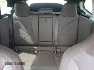 2022 BMW iX xDrive50 z VIN WB523CF02NCK56120, wystawiony jako Copart lot #52368874 z przebiegiem Nie podano mil oraz . Historia ofert i sprzedaży dostępna na DreamBid. Obrazek 10.