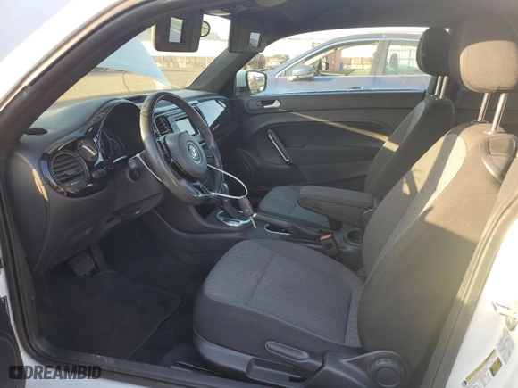 2019 Volkswagen Beetle S with VIN 3VWFD7AT1KM700364, listed as a Copart auction lot 77372794 with 0 mi miles and Salvage Title. Bid and sale history available at carsss.com. Image 7.