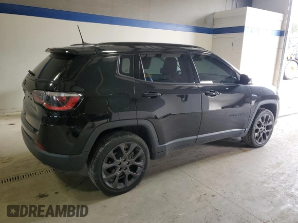 2019 Jeep Compass High Altitude z VIN 3C4NJDCB7KT713989, wystawiony jako Copart lot #49263175 z przebiegiem 98 643 mil mil oraz Czysty tytuł • Clean title. Historia ofert i sprzedaży dostępna na DreamBid. Obrazek 3.