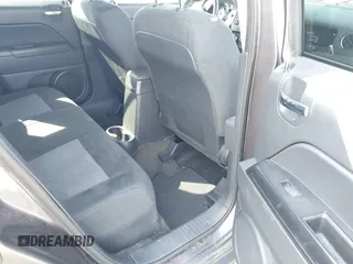 2017 Jeep Patriot Sport z VIN 1C4NJPBB1HD172598, wystawiony jako IAAI lot #42209949 z przebiegiem 65 560 mil mil oraz . Historia ofert i sprzedaży dostępna na DreamBid. Obrazek 8.