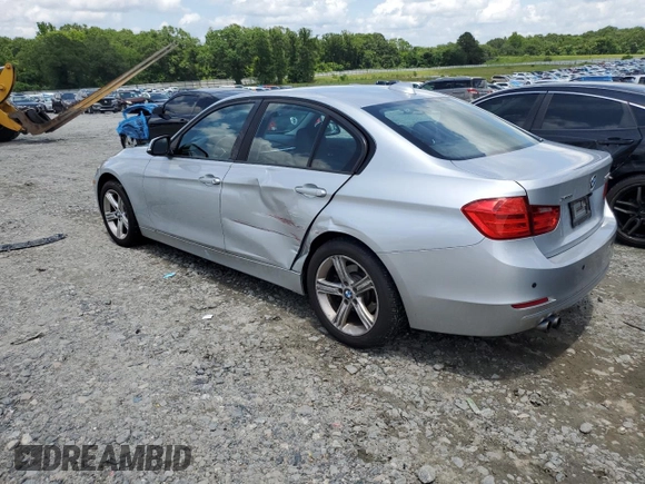 2013 BMW 3 Series 328i xDrive z VIN WBA3B3G5XDNR79509, wystawiony jako Copart lot #60312815 z przebiegiem 117 331 mil mil oraz Szkoda całkowita • Salvage title. Historia ofert i sprzedaży dostępna na DreamBid. Obrazek 2.