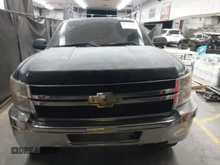 2008 Chevrolet Silverado 1500 Work Truck with VIN 1GCEC14C68Z210990, listed as a IAAI auction lot 41711630 with 185,409 mi miles. Bid and sale history available at carsss.com. Image 11.