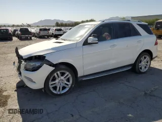 2015 Mercedes-Benz M 350 z VIN 4JGDA5HB7FA460272, wystawiony jako Copart lot #58087835 z przebiegiem 99 720 mil mil oraz Szkoda całkowita • Salvage title. Historia ofert i sprzedaży dostępna na DreamBid. Obrazek 1.