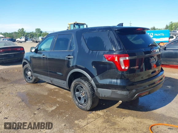 2017 Ford Police Interceptor Utility with VIN 1FM5K8AT7HGB55148, listed as a IAAI auction lot 40736361 with 100,962 mi miles and . Bid and sale history available at DreamBid. Image 3.
