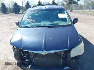 2008 Chrysler Town & Country Touring with VIN 2A8HR54P68R787835, listed as a IAAI auction lot 42057078 with Not Provided miles and . Bid and sale history available at carsss.com. Image 12.