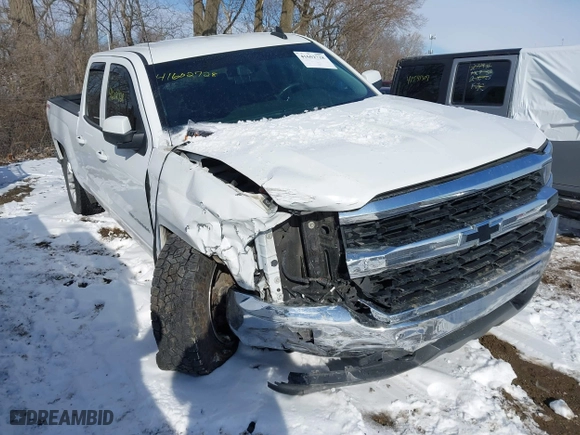 2018 Chevrolet Silverado 1500 LT with VIN 1GCVKREC7JZ173079, listed as a IAAI auction lot 41602728 with 147,685 mi miles. Bid and sale history available at carsss.com. Image 1.