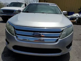 2010 Ford Fusion Hybrid z VIN 3FADP0L39AR273836, wystawiony jako Copart lot #54815095 z przebiegiem 245 960 mil mil oraz Czysty tytuł • Clean title. Historia ofert i sprzedaży dostępna na DreamBid. Obrazek 5.