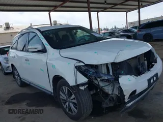 2018 Nissan Pathfinder S with VIN 5N1DR2MN6JC679146, listed as a IAAI auction lot 41753225 with 46,607 mi miles. Bid and sale history available at carsss.com. Image 1.