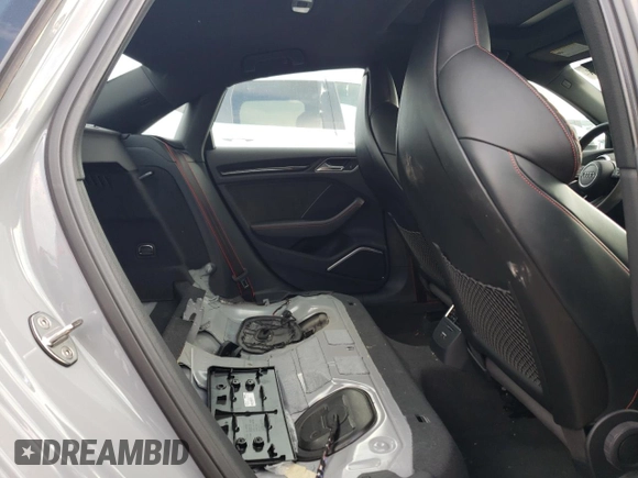 2019 Audi RS 3 z VIN WUABWGFFXKA903963, wystawiony jako Copart lot #59592684 z przebiegiem Nie podano mil oraz Czysty tytuł • Clean title. Historia ofert i sprzedaży dostępna na DreamBid. Obrazek 10.