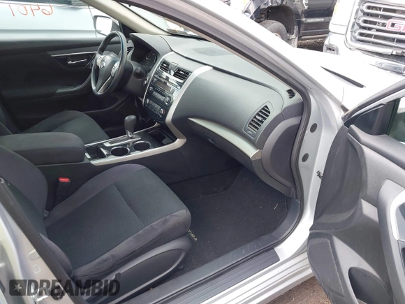 2014 Nissan Altima 2.5 S with VIN 1N4AL3AP5EN220856, listed as a IAAI auction lot 42176401 with 85,339 mi miles. Bid and sale history available at carsss.com. Image 5.