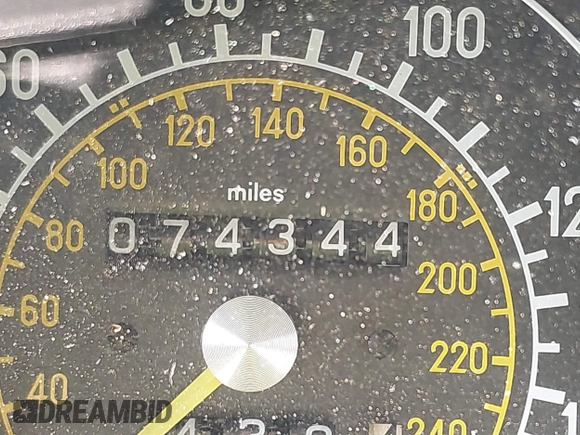 1985 Mercedes-Benz 380 z VIN WDBBA45C6FA020254, wystawiony jako IAAI lot #41254573 z przebiegiem 74 344 mil mil oraz . Historia ofert i sprzedaży dostępna na DreamBid. Obrazek 15.