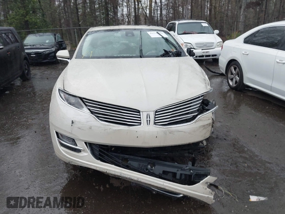 2015 Lincoln MKZ z VIN 3LN6L2JK1FR603766, wystawiony jako IAAI lot #41975944 z przebiegiem 81 547 mil mil oraz . Historia ofert i sprzedaży dostępna na DreamBid. Obrazek 12.