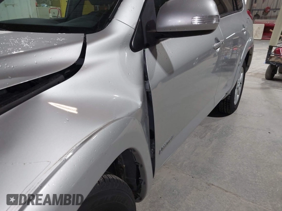 2010 Toyota RAV4 Ltd with VIN 2T3DK4DV2AW018148, listed as a IAAI auction lot 42010664 with 157,117 mi miles. Bid and sale history available at carsss.com. Image 22.