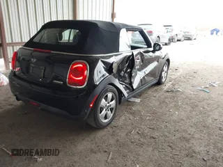 2019 MINI Convertible Cooper с VIN WMWWG5C5XK3H08526, выставлен на аукционе IAAI как лот 41623619 с пробегом 53 474 миль миль и . История ставок и продаж доступна на DreamBid. Изображение 4.