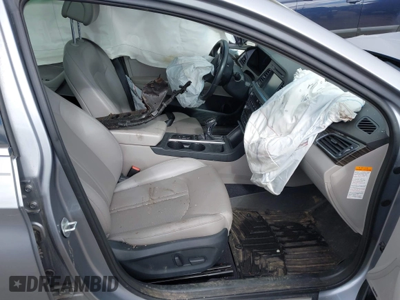 2016 Hyundai Sonata Limited with VIN KMHE34L19GA009305, listed as a IAAI auction lot 42039182 with 145,512 mi miles and . Bid and sale history available at DreamBid. Image 5.