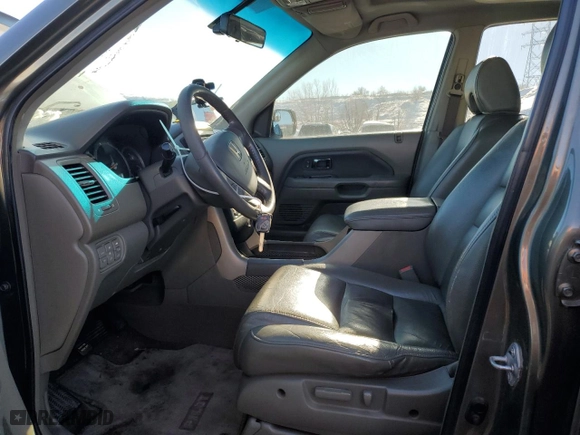 2007 Honda Pilot EX-L with VIN 5FNYF18597B027586, listed as a Copart auction lot 84272254 with 180,892 mi miles and Salvage Title. Bid and sale history available at carsss.com. Image 7.