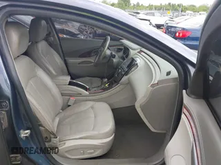 2013 Buick LaCrosse Leather z VIN 1G4GC5E36DF188477, wystawiony jako IAAI lot #42265239 z przebiegiem 186 454 mil mil oraz . Historia ofert i sprzedaży dostępna na DreamBid. Obrazek 5.