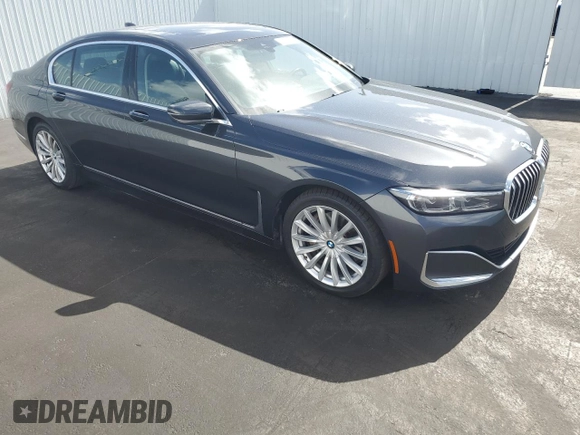 2022 BMW 7 Series 740i with VIN WBA7T2C08NCH20648, listed as a Copart auction lot 63519843 with 44,758 mi miles. Bid and sale history available at carsss.com. Image 4.