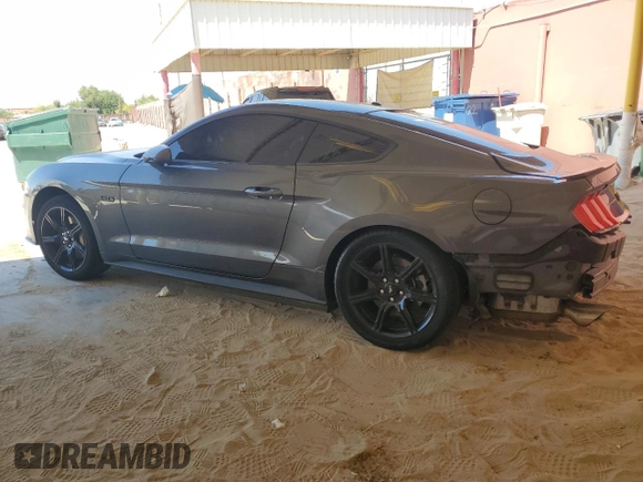 2019 Ford Mustang GT z VIN 1FA6P8CF8K5182790, wystawiony jako Copart lot #57271095 z przebiegiem 700 038 mil mil oraz Szkody całkowita. Historia ofert i sprzedaży dostępna na DreamBid. Obrazek 2.