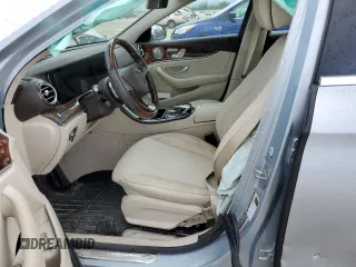 2017 Mercedes-Benz E-Class E 300 Luxury with VIN WDDZF4JB3HA114924, listed as a Copart auction lot 39983293 with 39,530 mi miles. Bid and sale history available at carsss.com. Image 7.