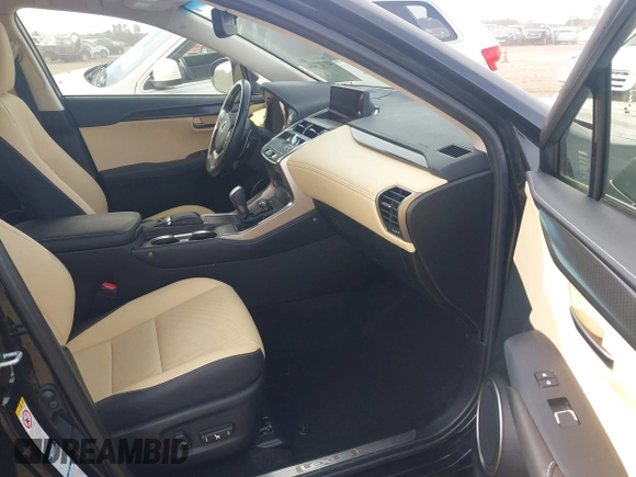 2019 Lexus NX 300 z VIN JTJBARBZ0K2213315, wystawiony jako IAAI lot #41707484 z przebiegiem 47 305 mil mil oraz . Historia ofert i sprzedaży dostępna na DreamBid. Obrazek 5.