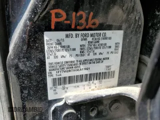 2016 Ford F-250 Lariat z VIN 1FT7W2BTXGEA11021, wystawiony jako Copart lot #53807905 z przebiegiem 230 914 mil mil oraz Szkoda całkowita • Salvage title. Historia ofert i sprzedaży dostępna na DreamBid. Obrazek 12.