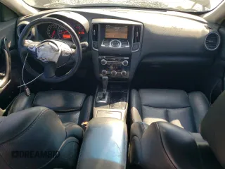 2010 Nissan Maxima SV z VIN 1N4AA5AP9AC863928, wystawiony jako Copart lot #54934855 z przebiegiem 102 624 mil mil oraz Szkoda całkowita • Salvage title. Historia ofert i sprzedaży dostępna na DreamBid. Obrazek 8.