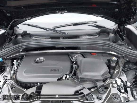 2025 MINI Countryman S z VIN WMZ23GA06S7P27483, wystawiony jako IAAI lot #42043477 z przebiegiem 3 781 mil mil oraz . Historia ofert i sprzedaży dostępna na DreamBid. Obrazek 10.
