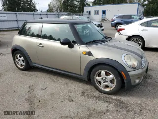 2009 MINI Cooper Hardtop with VIN WMWMF33579TW72865, listed as a Copart auction lot 51602275 with 111,410 mi miles and Clean Title. Bid and sale history available at carsss.com. Image 4.