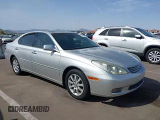 2004 Lexus ES 330 with VIN JTHBA30G240019660, listed as a IAAI auction lot 41911433 with 135,763 mi miles. Bid and sale history available at carsss.com. Image 1.
