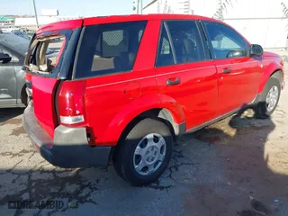 2004 Saturn VUE with VIN 5GZCZ33D34S810394, listed as a IAAI auction lot 41109472 with 147,029 mi miles. Bid and sale history available at carsss.com. Image 4.