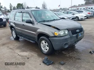 2005 Ford Escape XLS Value with VIN 1FMYU92Z35KA20497, listed as a IAAI auction lot 41509893 with 149,866 mi miles. Bid and sale history available at carsss.com. Image 1.