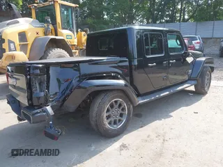 2020 Jeep Gladiator Overland with VIN 1C6HJTFG8LL176164, listed as a IAAI auction lot 42482369 with 80,009 mi miles and . Bid and sale history available at DreamBid. Image 4.