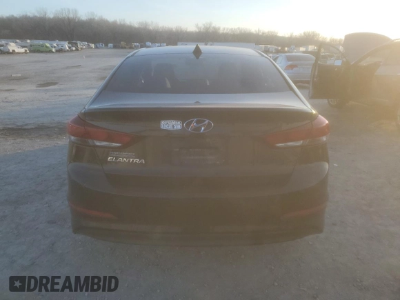 2017 Hyundai Elantra Limited z VIN 5NPD84LF5HH011723, wystawiony jako Copart lot #72065894 z przebiegiem 171 258 mil mil oraz Szkoda całkowita • Salvage title. Historia ofert i sprzedaży dostępna na DreamBid. Obrazek 6.