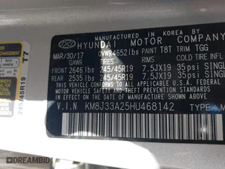 2017 Hyundai Tucson Value with VIN KM8J33A25HU468142, listed as a IAAI auction lot 41382131 with 1 mi miles. Bid and sale history available at carsss.com. Image 9.