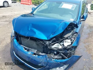 2015 Hyundai Elantra SE с VIN KMHDH4AE6FU350967, выставлен на аукционе IAAI как лот 42390152 с пробегом 92 181 миль миль и . История ставок и продаж доступна на DreamBid. Изображение 6.