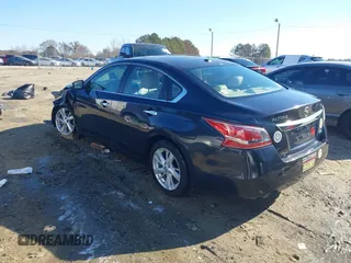 2013 Nissan Altima SV with VIN 1N4AL3AP6DC160905, listed as a IAAI auction lot 41413740 with 250,297 mi miles and . Bid and sale history available at carsss.com. Image 3.