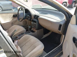 1996 Saturn SW z VIN 1G8ZK8270TZ292057, wystawiony jako IAAI lot #42100826 z przebiegiem 207 561 mil mil oraz . Historia ofert i sprzedaży dostępna na DreamBid. Obrazek 5.