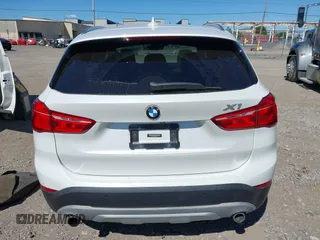 2017 BMW X1 xDrive28i z VIN WBXHT3C32H5F83287, wystawiony jako IAAI lot #42791160 z przebiegiem 69 006 mil mil oraz . Historia ofert i sprzedaży dostępna na DreamBid. Obrazek 16.