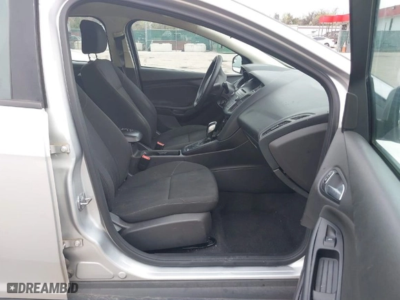 2015 Ford Focus SE with VIN 1FADP3K25FL345874, listed as a IAAI auction lot 41972589 with 155,001 mi miles. Bid and sale history available at carsss.com. Image 5.